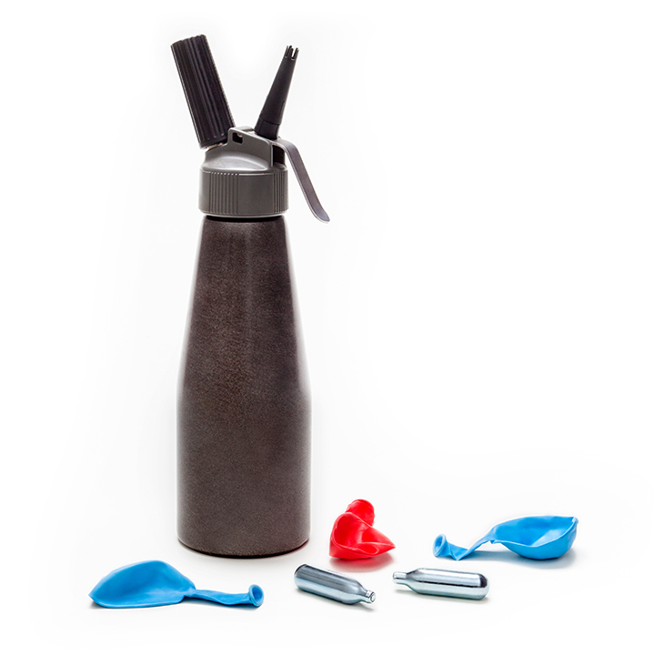 lachgas ballonnen slagroomspuit n2o patronen